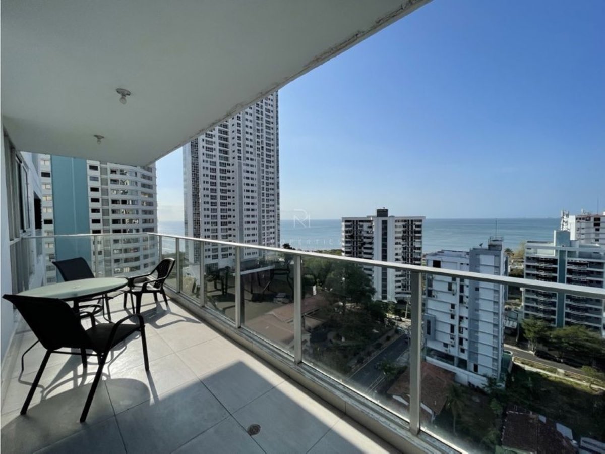 VENTA DE APARTAMENTO EN COCO DEL MAR 98m2 US$190,000