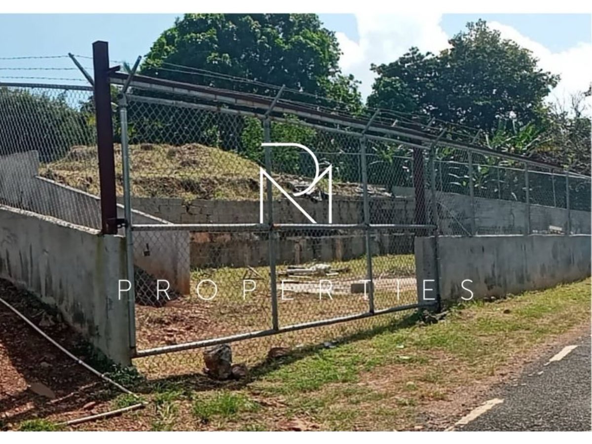 VENTA DE TERRENO EN SAJALICES DE 883m2