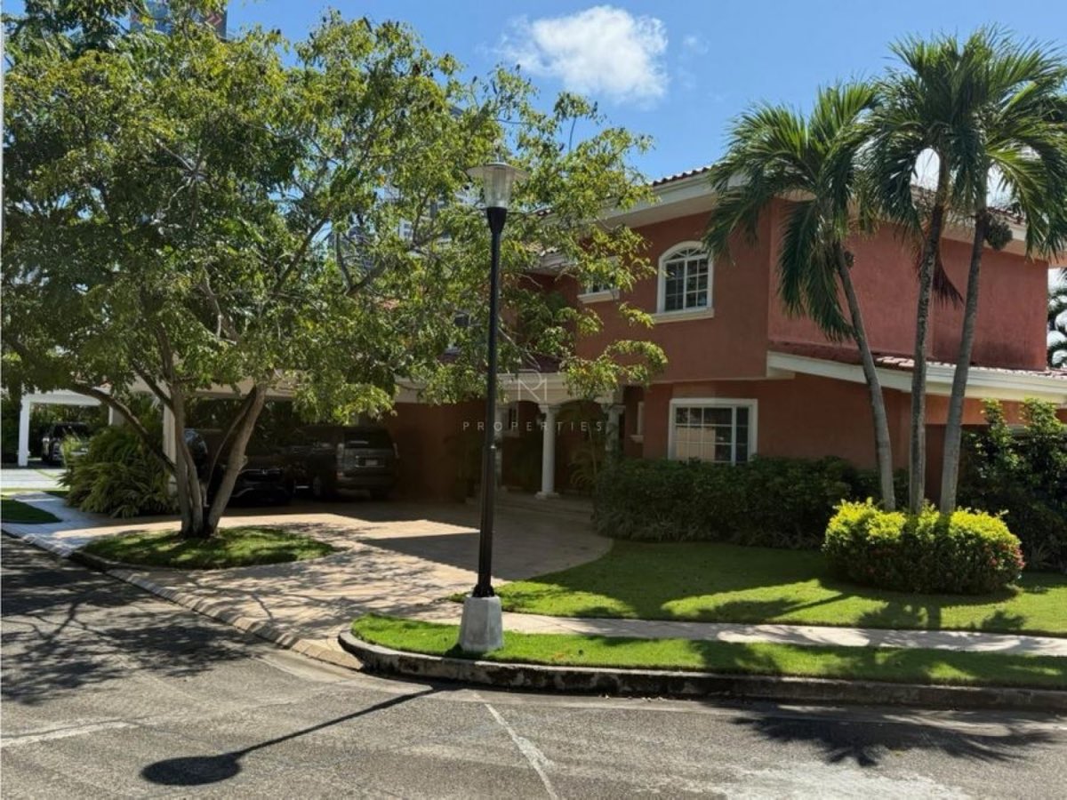 VENTA DE CASA EN PH COSTA SERENA