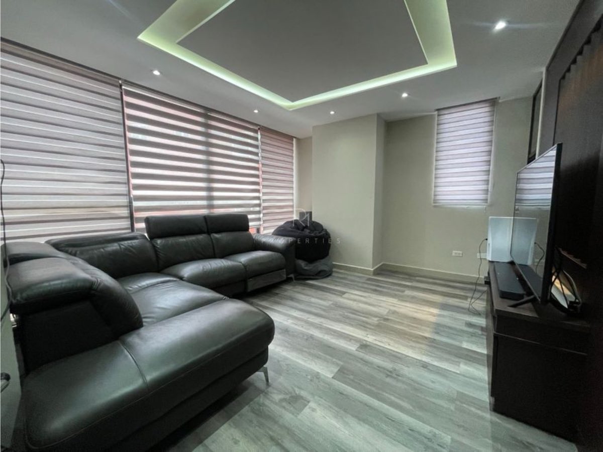VENTA DE APARTAMENTO REMODELADO EN PH PORTOFINO, VILLA DE LAS FUENTES